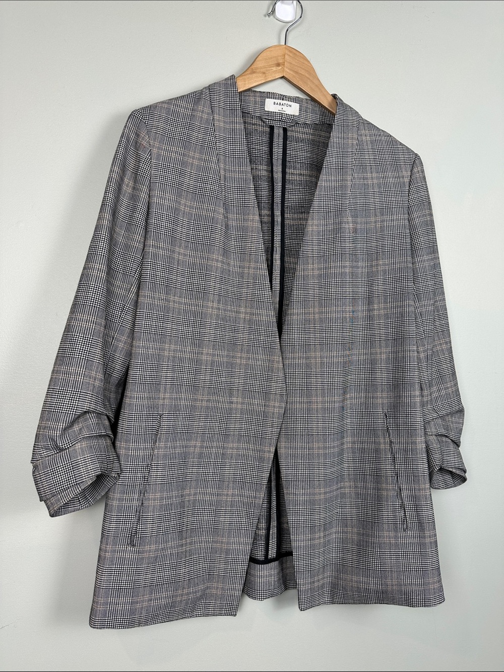 66. Babaton plaid houndstooth open blazer power black-and-white, cream.